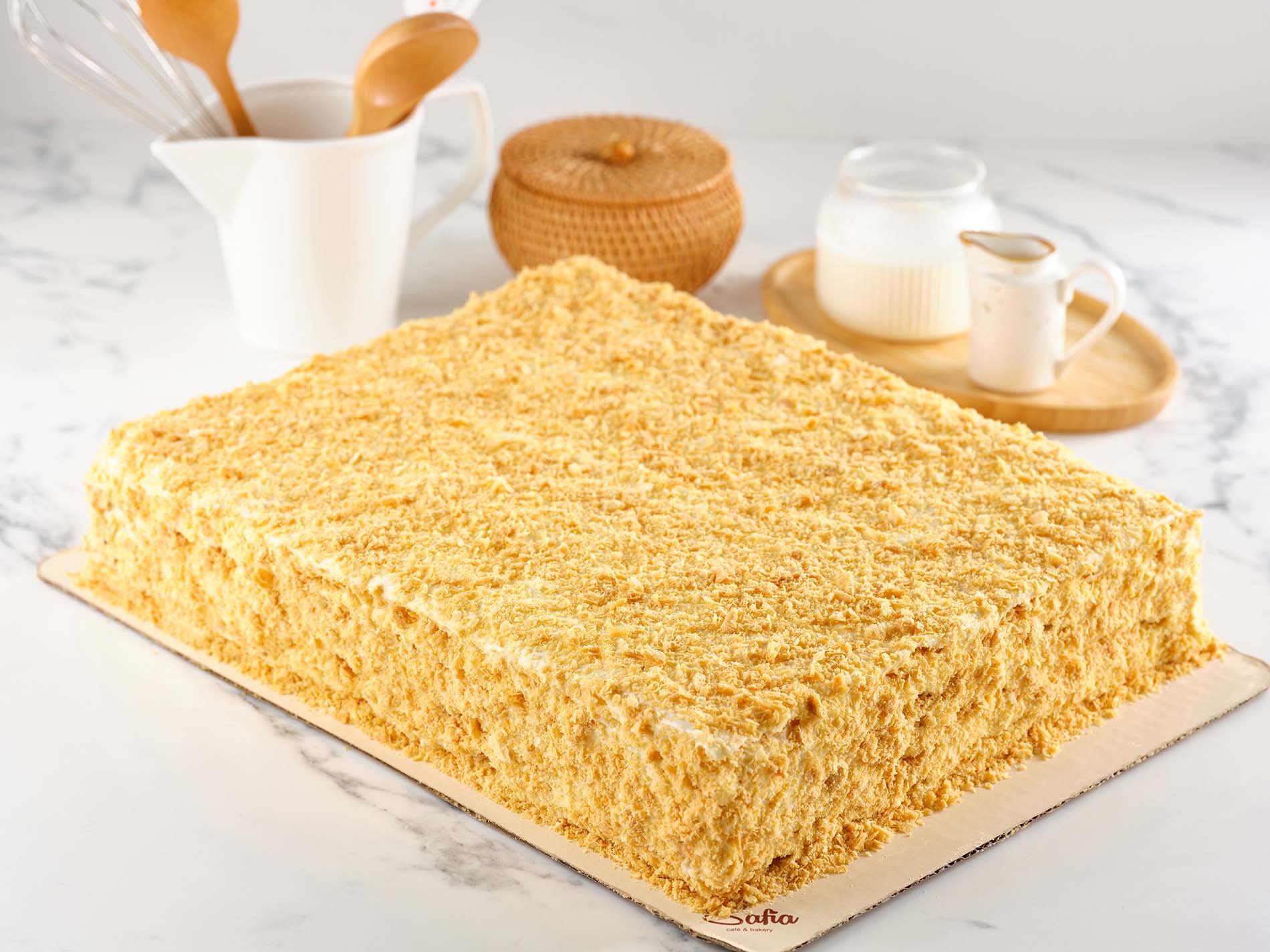 Toʻgʻri burchakli tort Napoleon