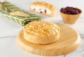 TO Pirog tvorog va klyukvali