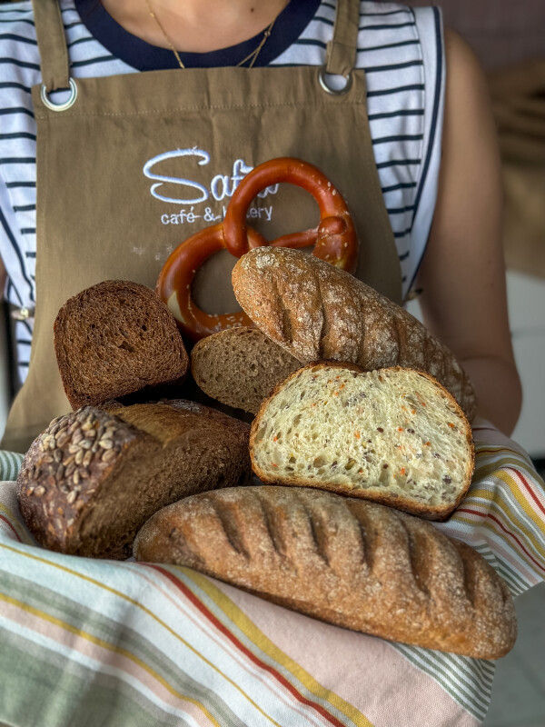 Австрийский хлеб в Safia Café&Bakery.