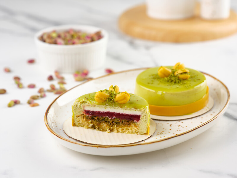 Пирожное Фисташка-клубника