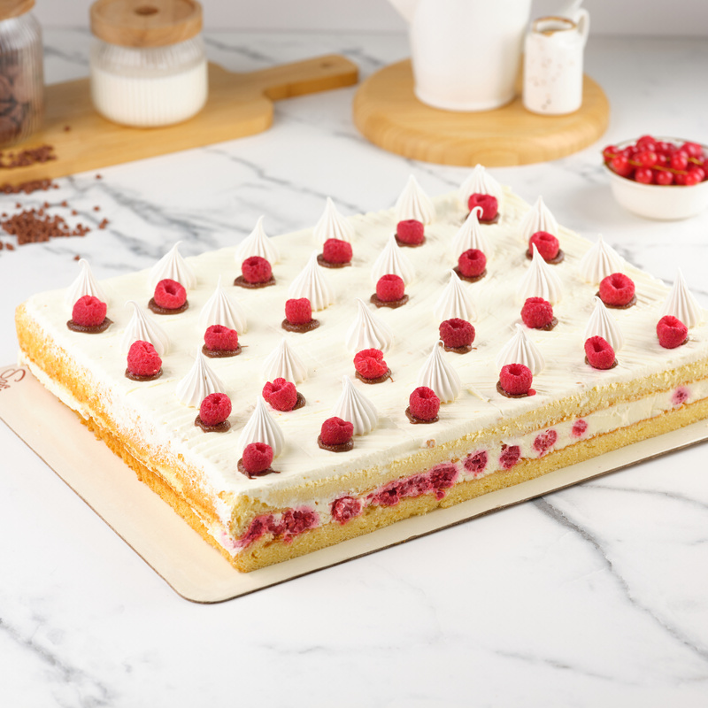 Rectangle cake Berry-Malinka