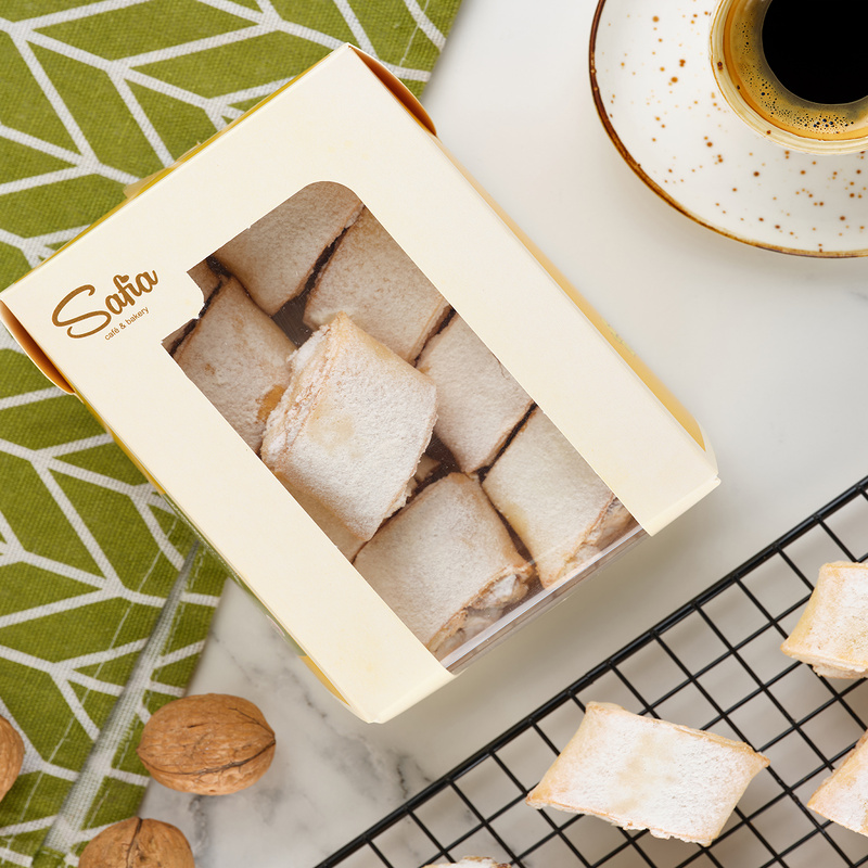 ПП Печенье с безе и грецким орехом в упаковке