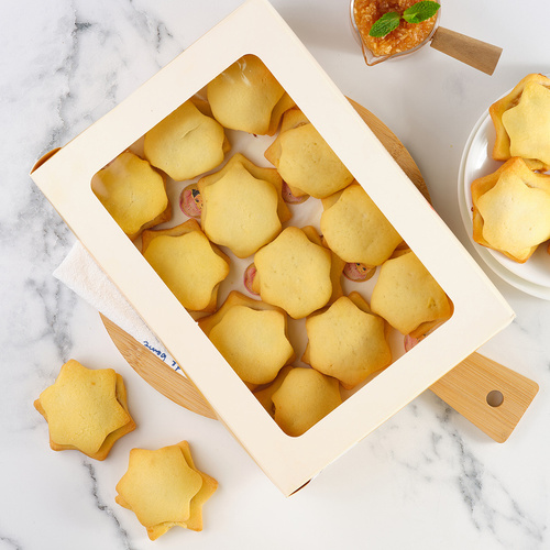 Cookie Zvezda in a pack