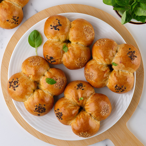 Parmuda with meat and chicken