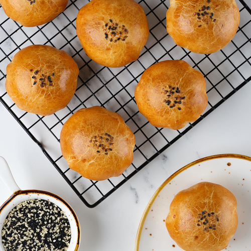 Sour cream somsa with chicken