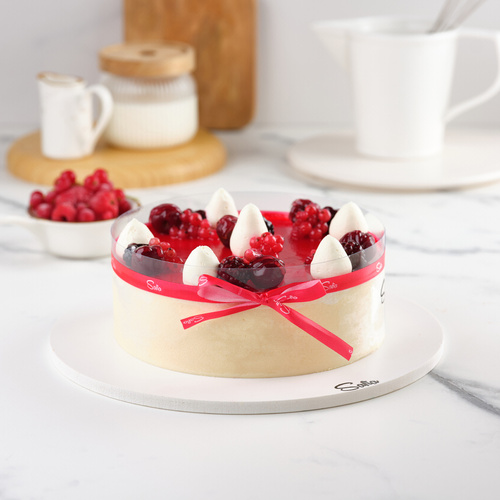 Mini cake Berry cake